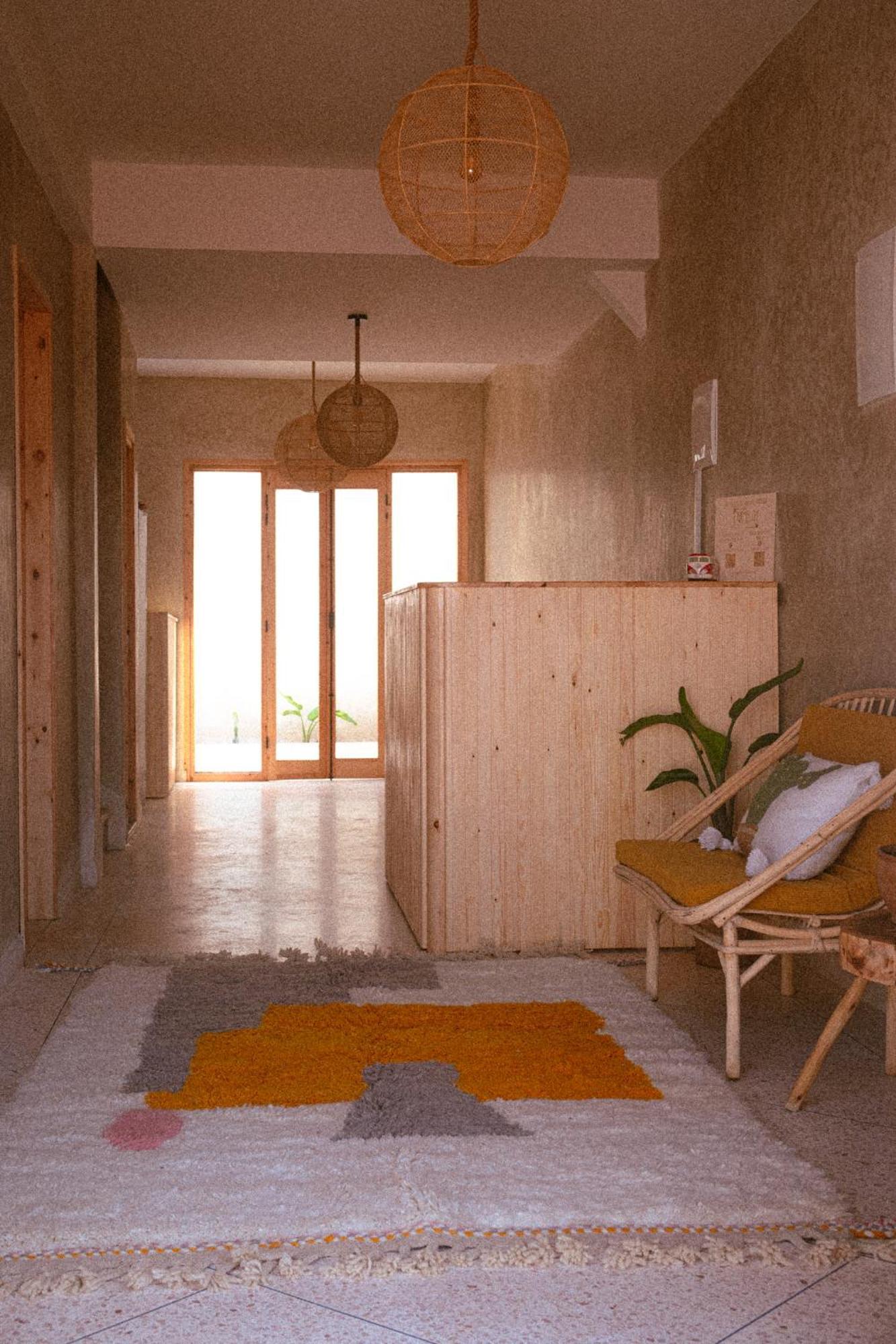 Melo Surf And Yoga Hotel Tamraght Eksteriør billede